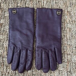 Purple touchscreen Leather Gloves size 7